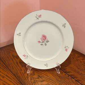 Wyndham Maxine 334 Charming Rose Dinner Plate Set of 4